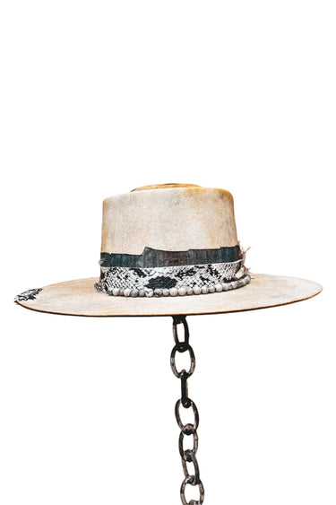 TWISTED DREAMS HAT